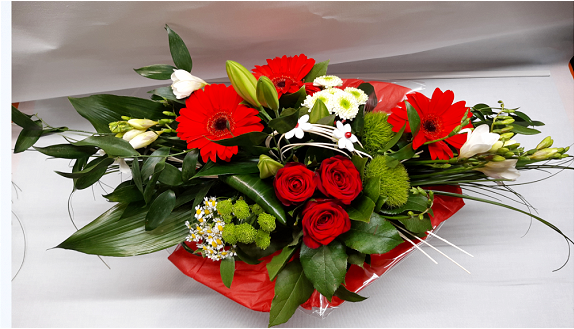 Bouquet rond avec bulle d'eau structuré allongé rouge et blanc